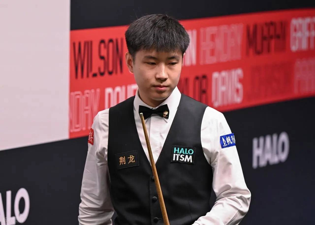 的对抗中脱 的对抗中脱