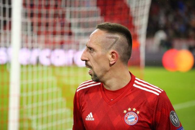 冕对意大利 冕对意大利