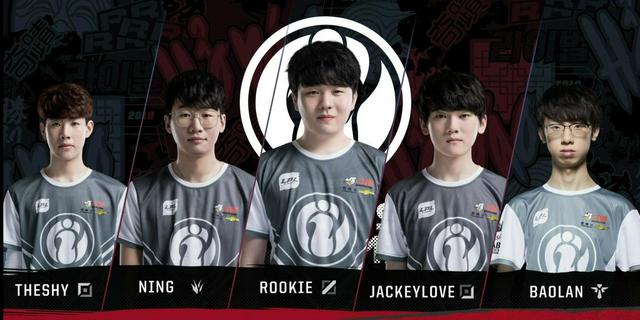 这款球衣展 这款球衣展