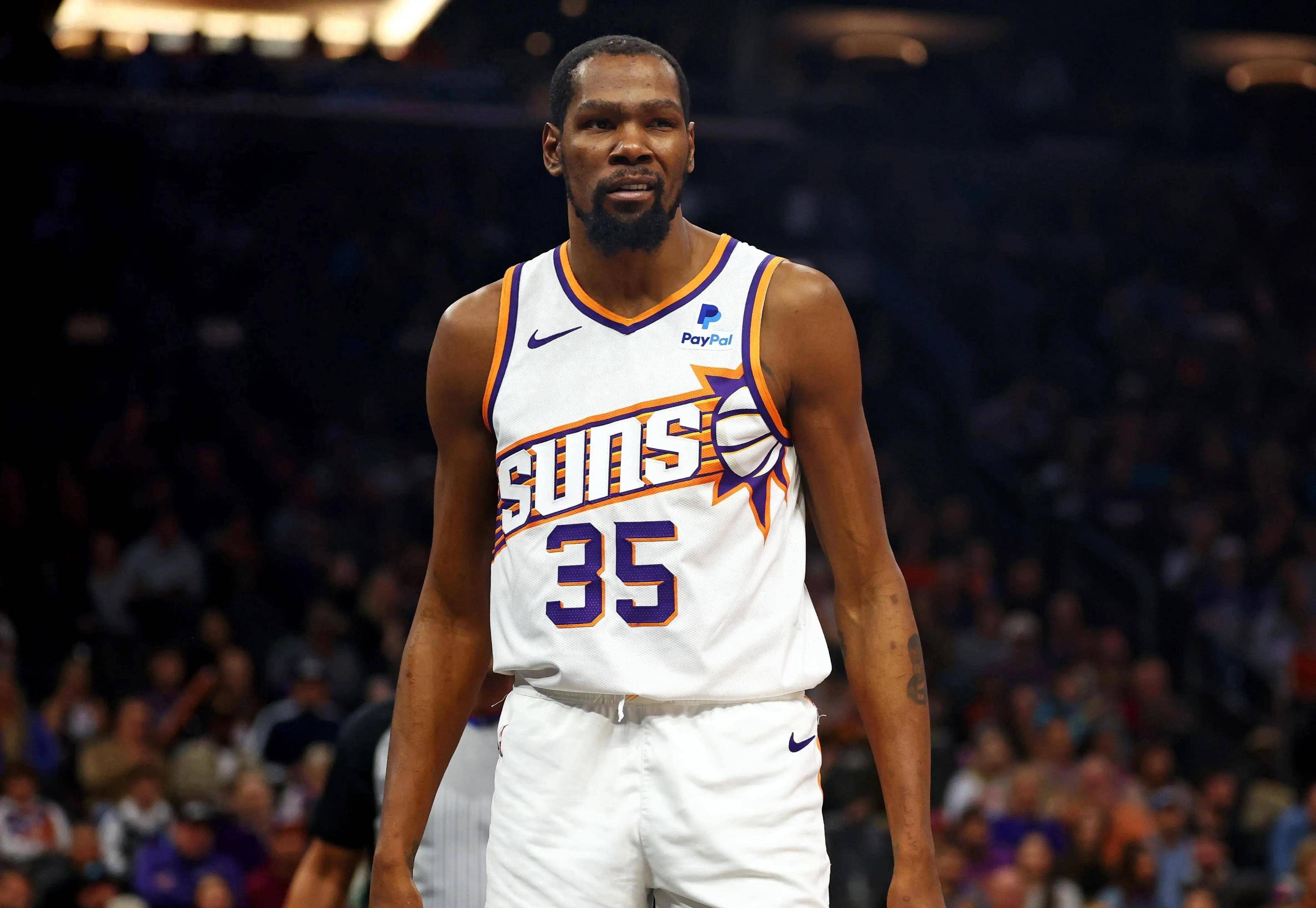 他曾效力于 他曾效力于